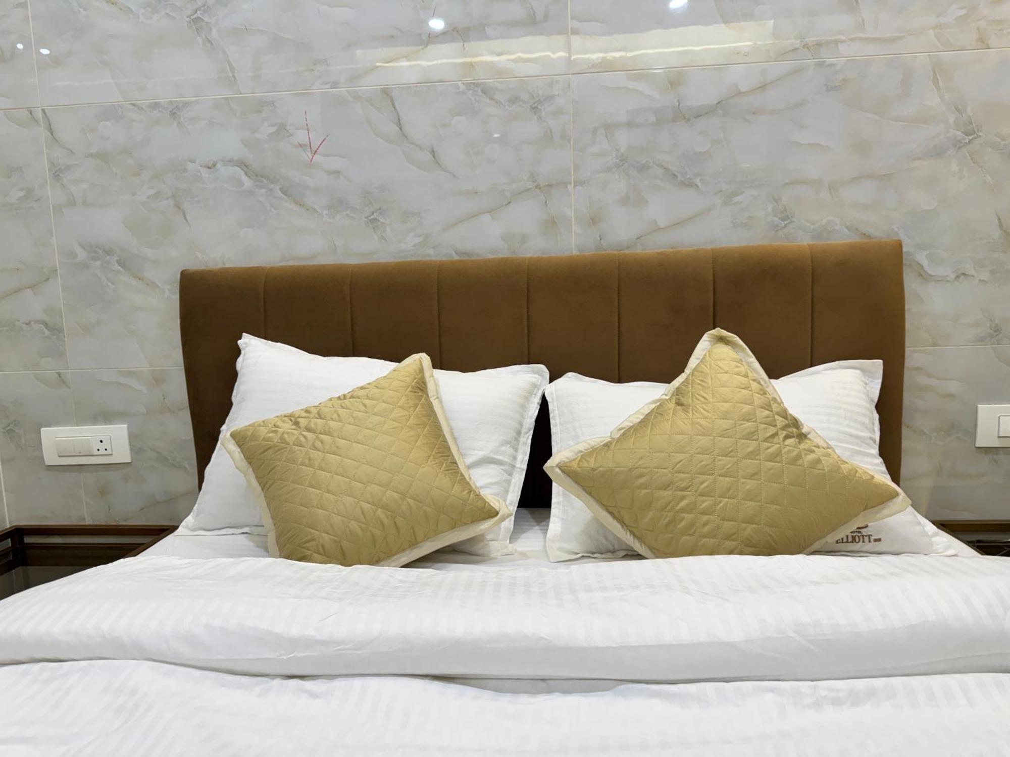 Hotel Elliott Inn - Mumbai — Photos 2
